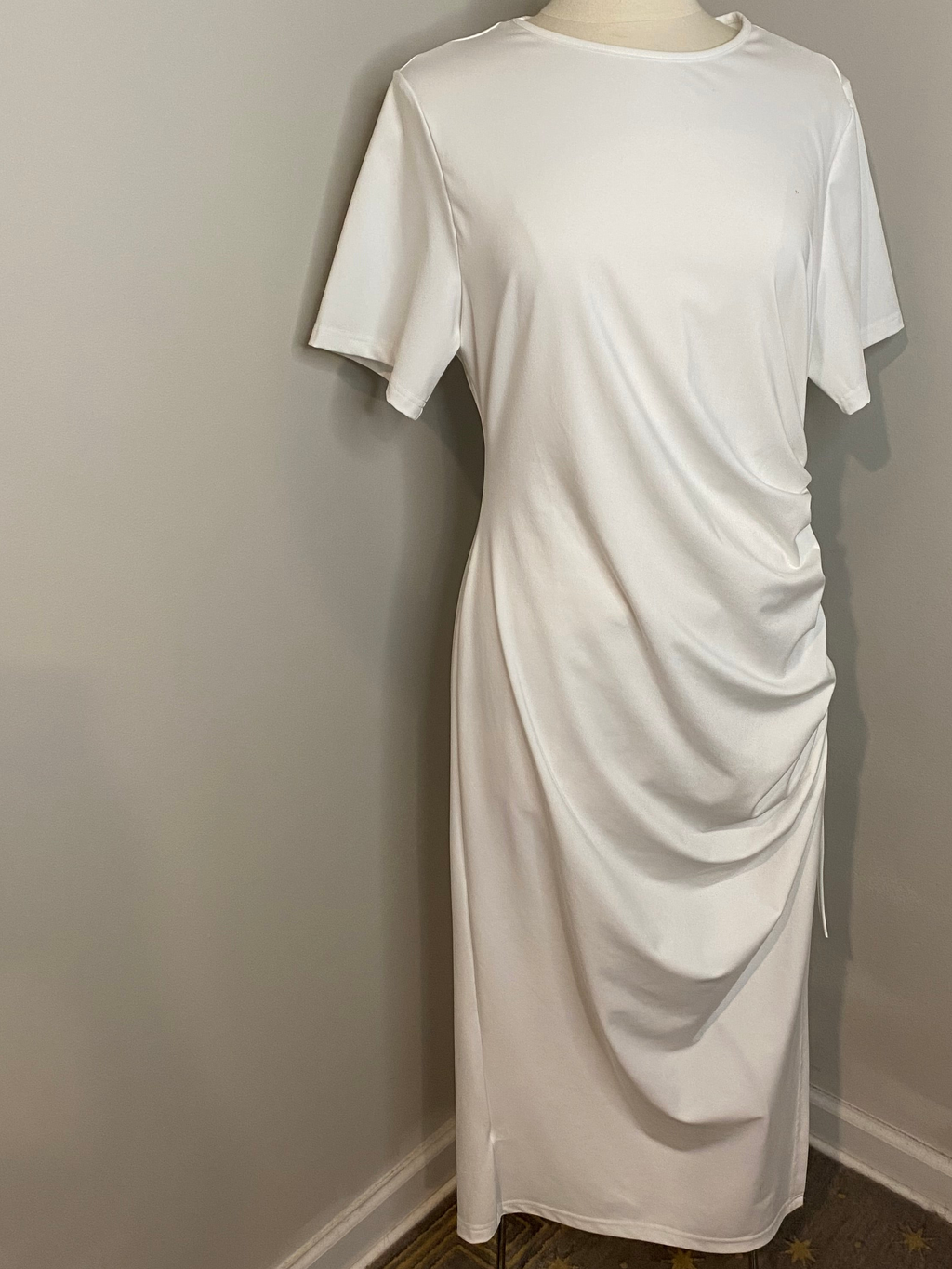 White ruched dress with split (Sz XXL)