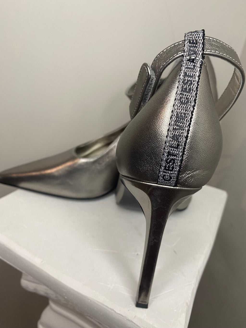 Karl Lagerfeld leather pumps (Sz 11)