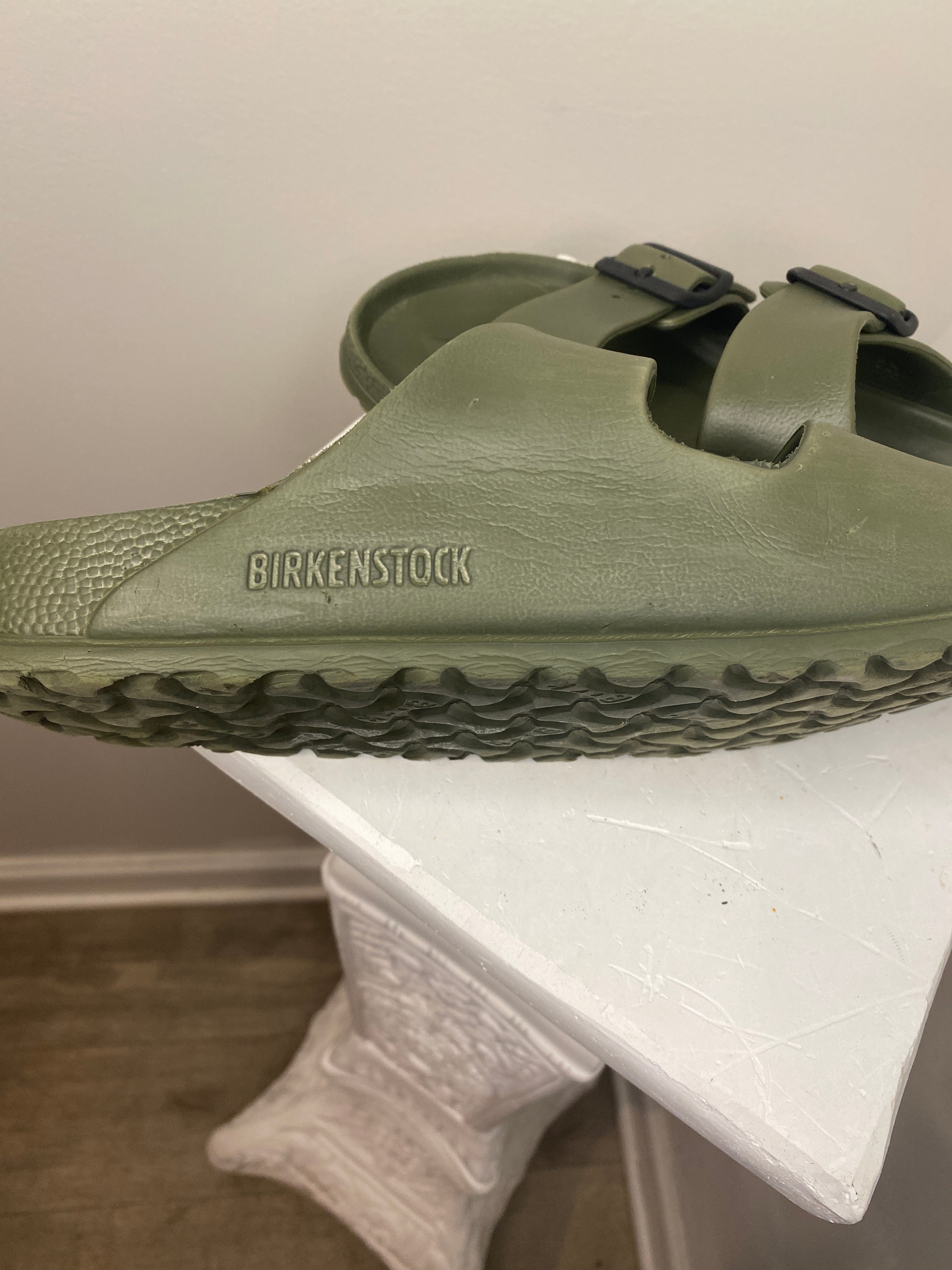 Women’s Birkenstock sandals (Sz 7)