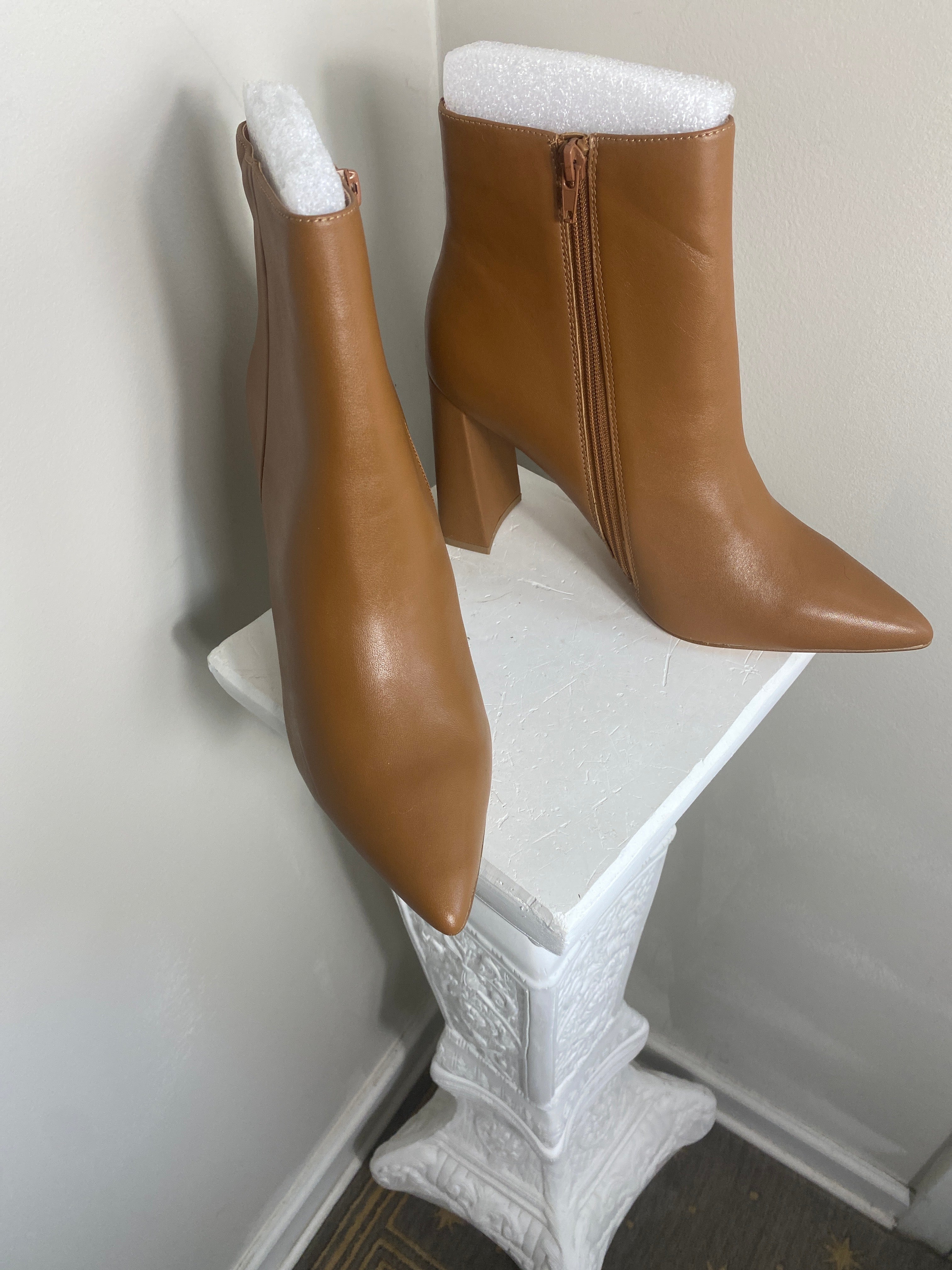 Steve Madden leather booties (Sz 11)