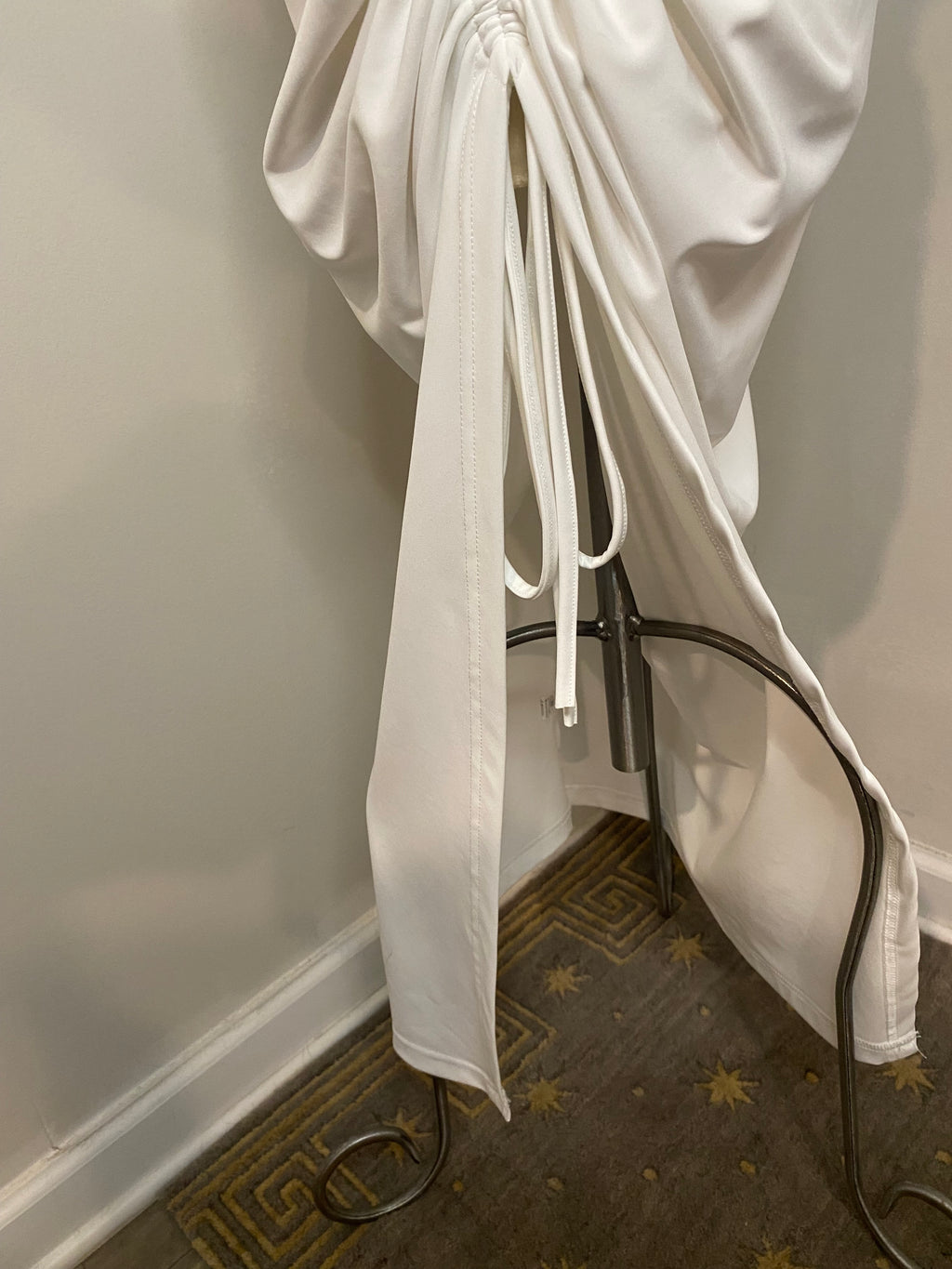 White ruched dress with split (Sz XXL)