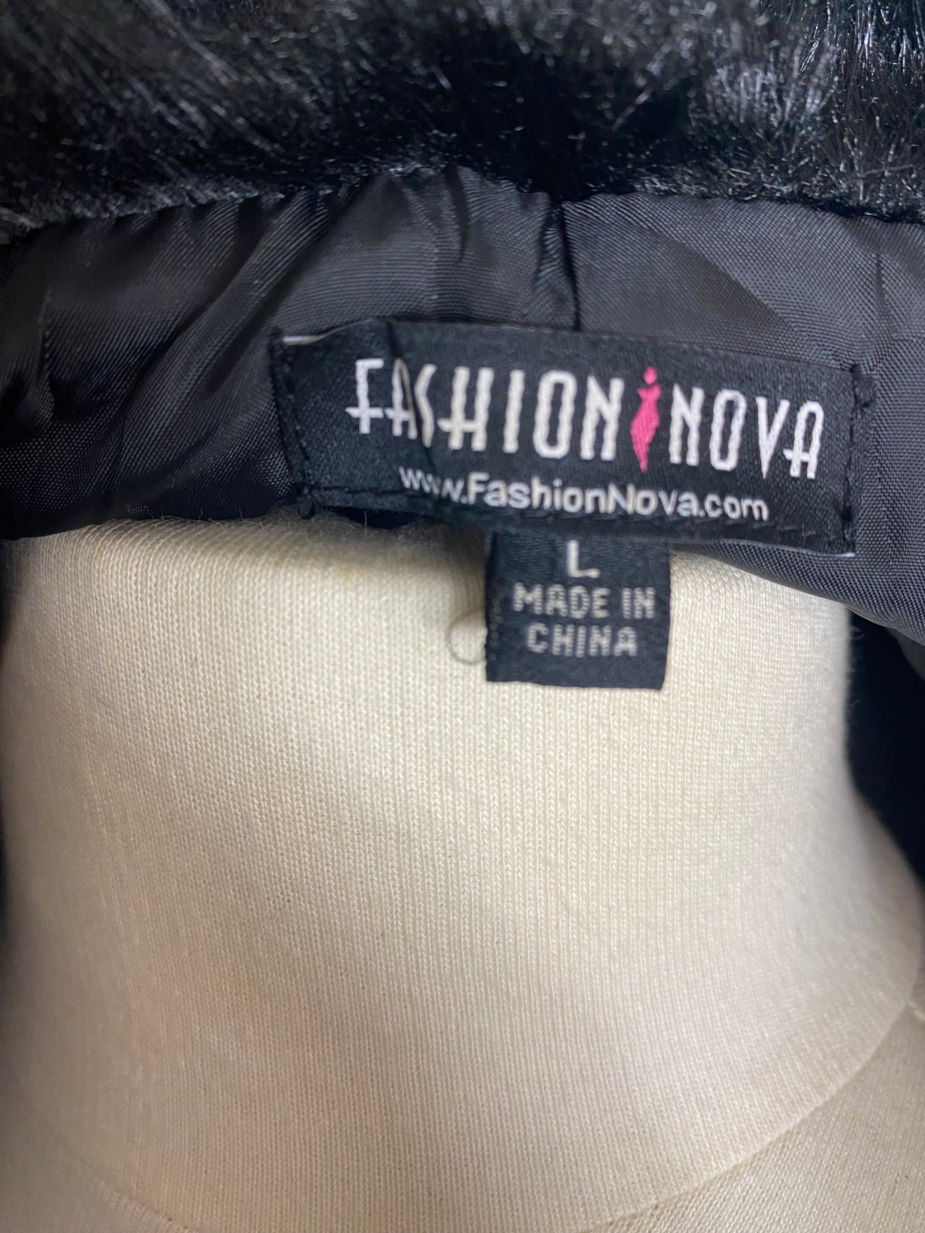 Fashion Nova faux fur jacket (Sz L)