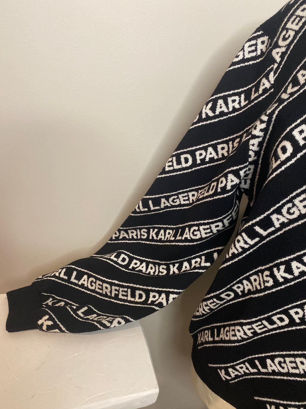 Karl Lagerfeld Sweater (Sz L)