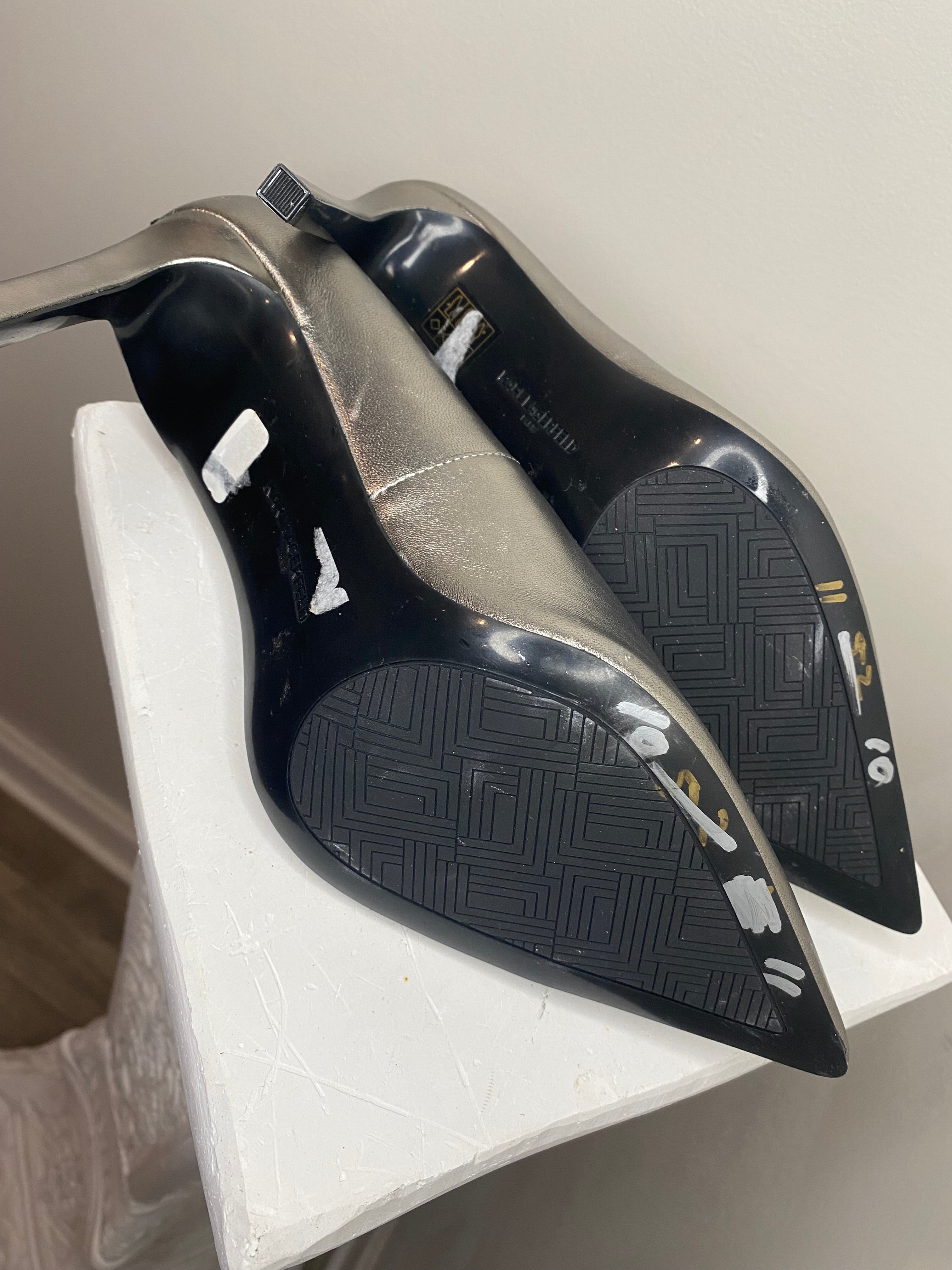 Karl Lagerfeld leather pumps (Sz 11)