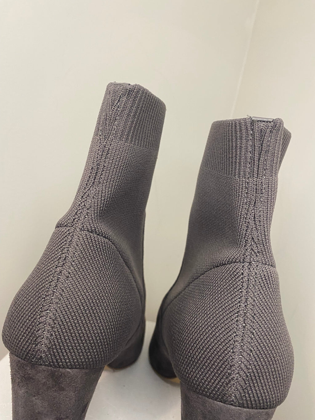 Steve Madden women’s leather booties (Sz 10)