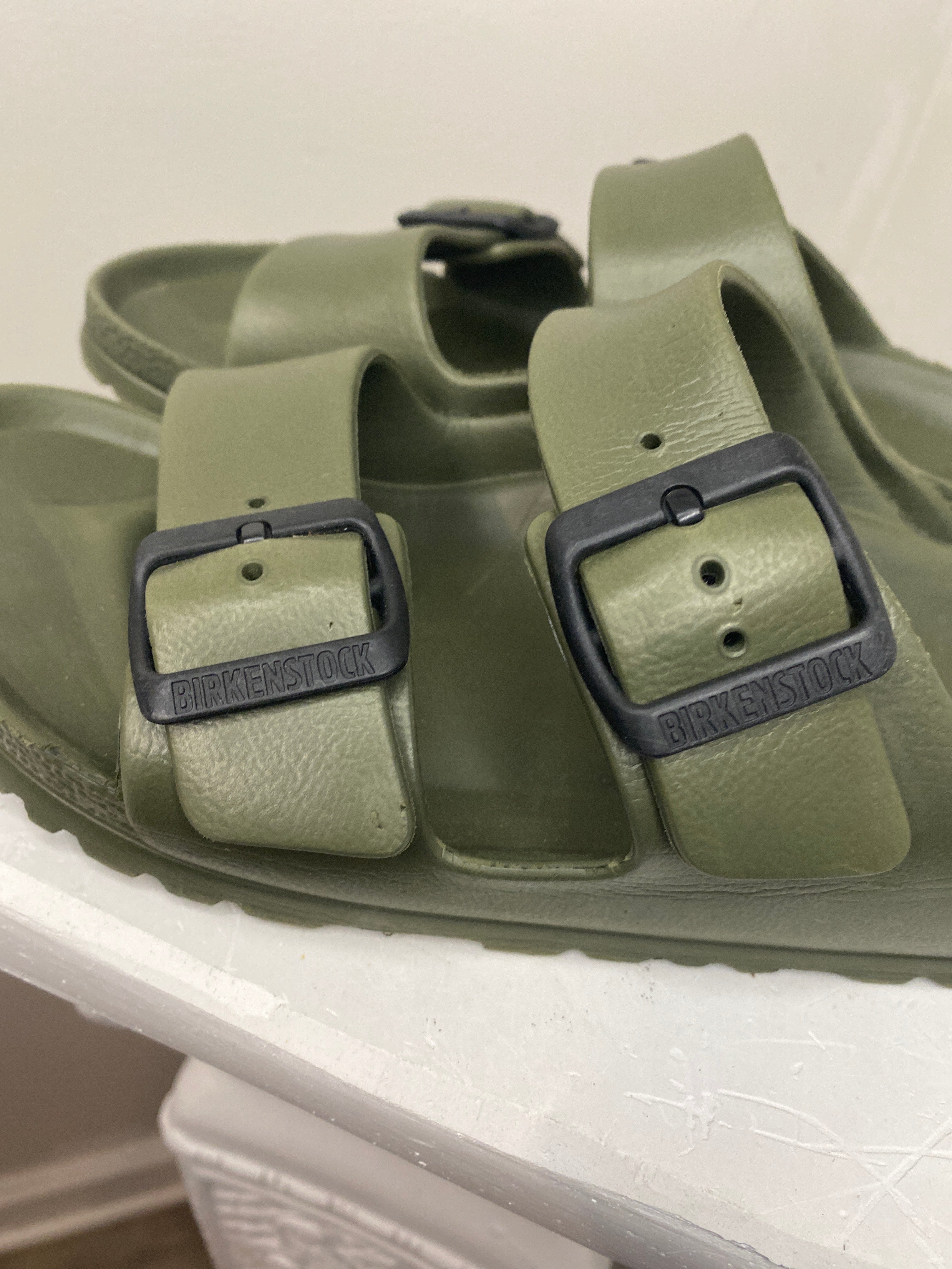 Women’s Birkenstock sandals (Sz 7)